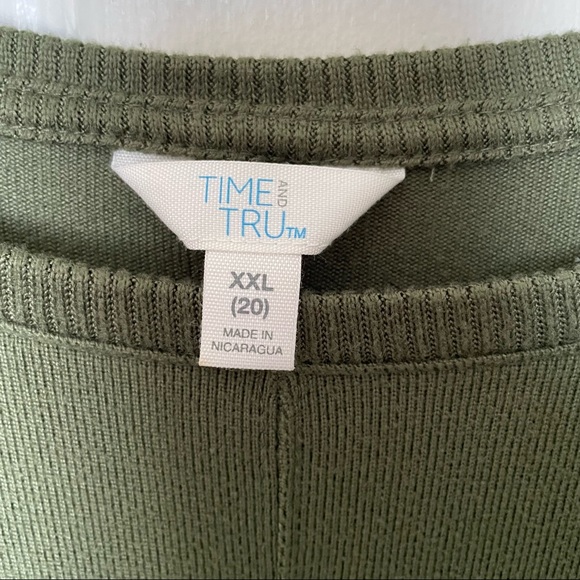 Time & Tru long sleeve top - Picture 3 of 6